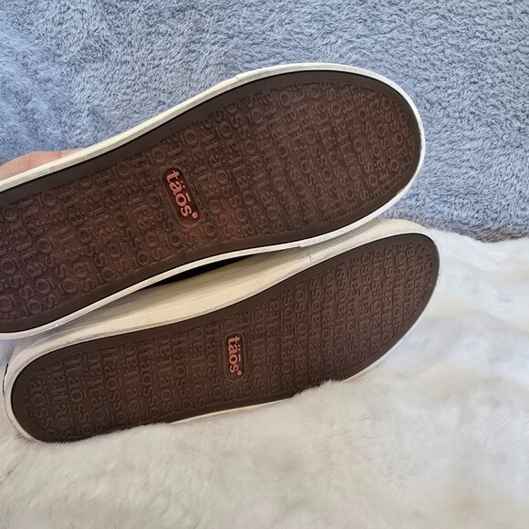 Taos Winner Black Leather Sneaker Women's Size 6 High Top Lace up & zipper NEW - Picture 5 of 9